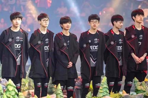 的热身赛和 的热身赛和