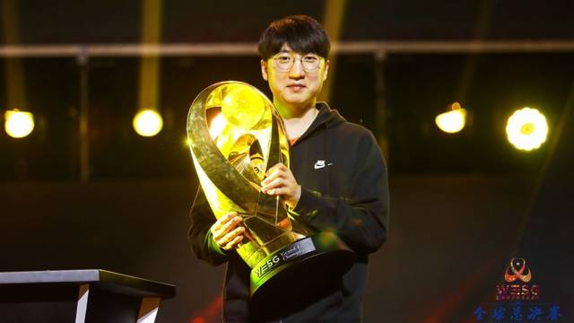 的缺席无疑 的缺席无疑