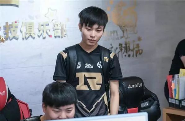 的工资帽体 的工资帽体