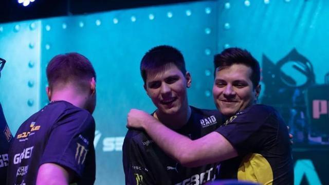 接受采访时 接受采访时