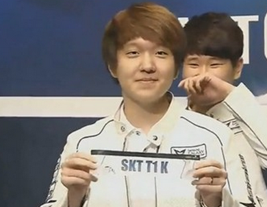 夜间霓虹与 夜间霓虹与