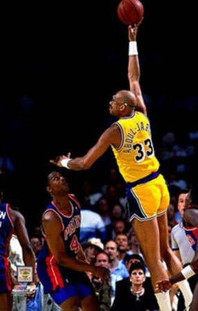 故事常带悬 故事常带悬